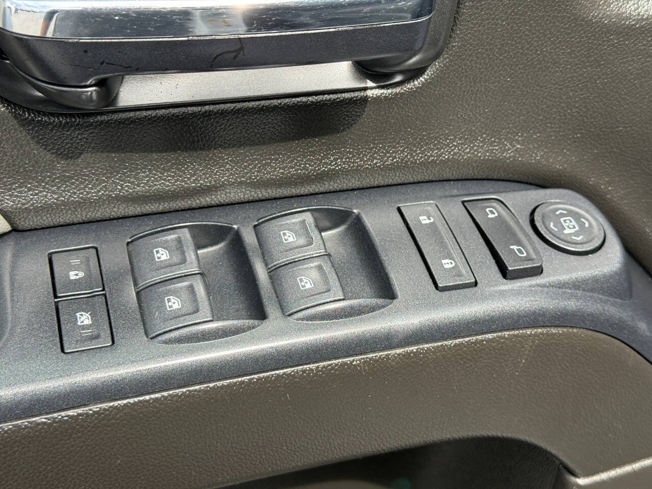 Used 2019 Chevrolet Silverado 2500 W/T AWD/4WD image 12