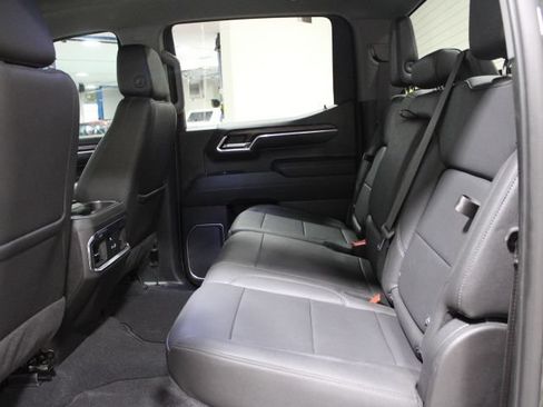 Used 2022 GMC Sierra 1500 SLT w/ SLT Convenience Package AWD/4WD image 23