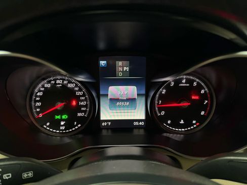 Used 2019 Mercedes-Benz GLC 300 image 45