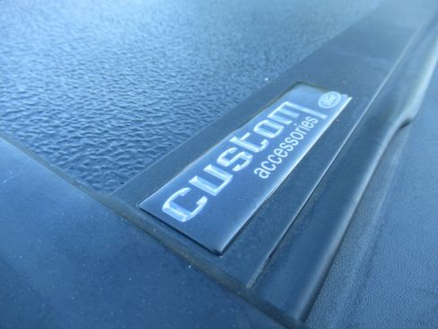 Used 2018 Ford F150 XLT w/ Equipment Group 302A Luxury AWD/4WD image 12