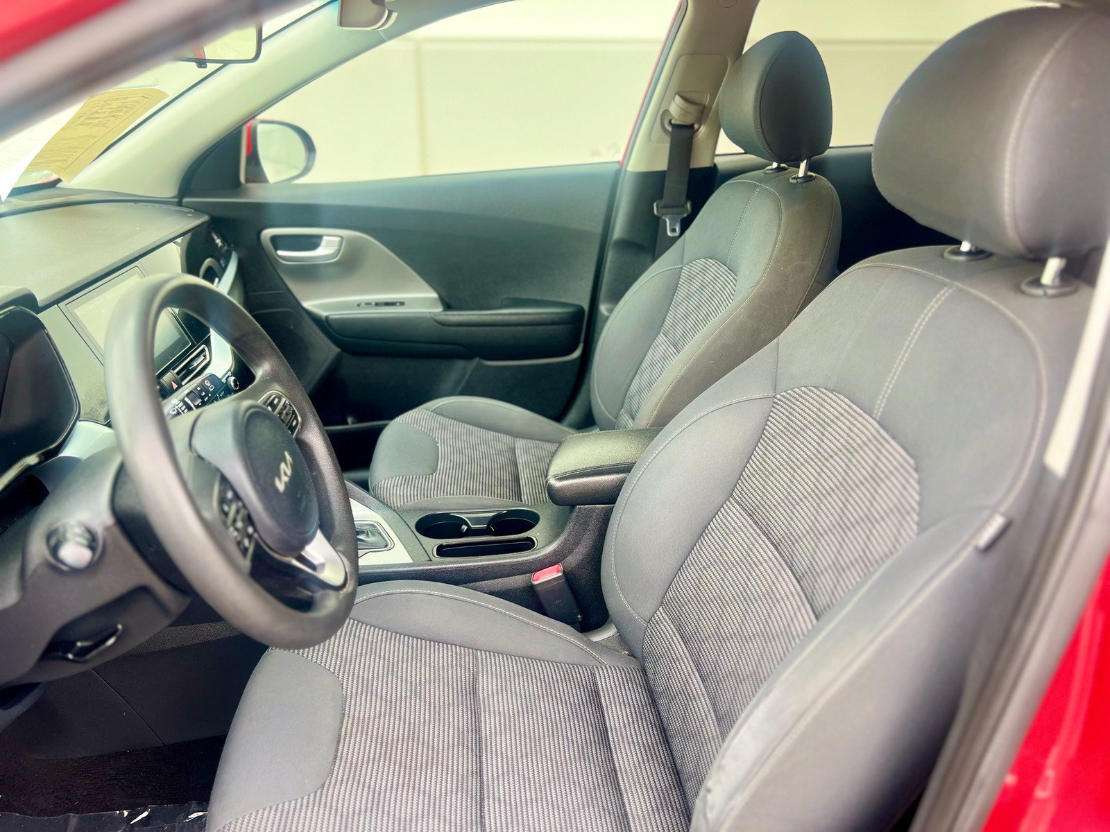 Used 2022 Kia Niro LX FWD image 13