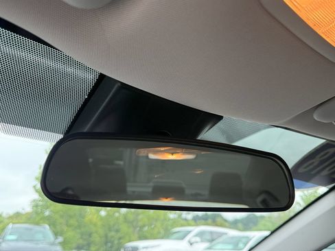 Used 2018 Toyota Corolla LE FWD image 23