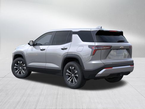 New 2026 Chevrolet Equinox LT FWD image 3