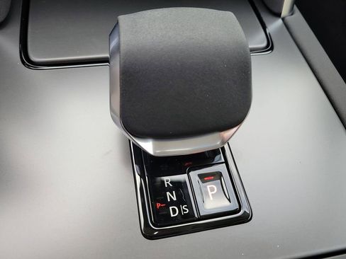 New 2025 Land Rover Discovery Sport S image 11