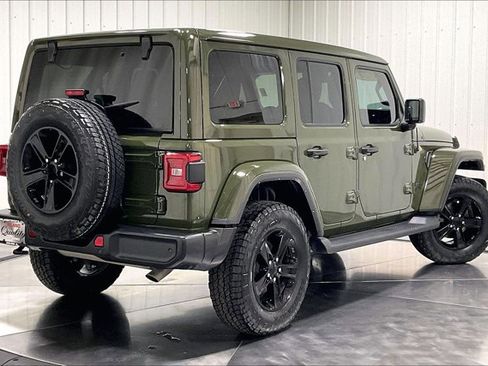 Used 2021 Jeep Wrangler Unlimited Sahara AWD/4WD image 13