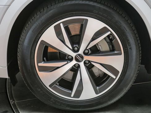 Certified 2024 Audi Q8 e-tron Premium AWD/4WD image 10