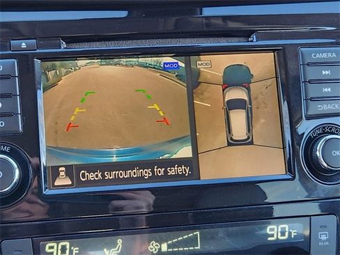 Used 2020 Nissan Rogue SL w/ Premium Package image 23