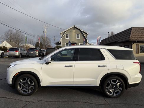 Used 2023 Hyundai Palisade SEL image 3