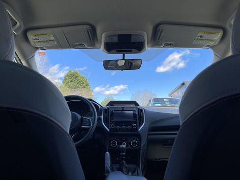 Used 2022 Subaru Crosstrek 2.0i Premium image 16