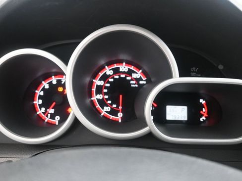 Used 2013 Toyota Matrix L image 9