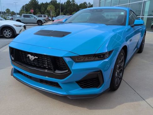 Used 2025 Ford Mustang GT Premium w/ GT Performance Package RWD image 8