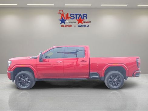 Used 2025 GMC Sierra 2500 AT4 w/ Technology Package image 4