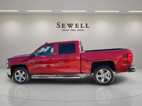 Used 2018 Chevrolet Silverado 1500 LT w/ Texas Edition image 2
