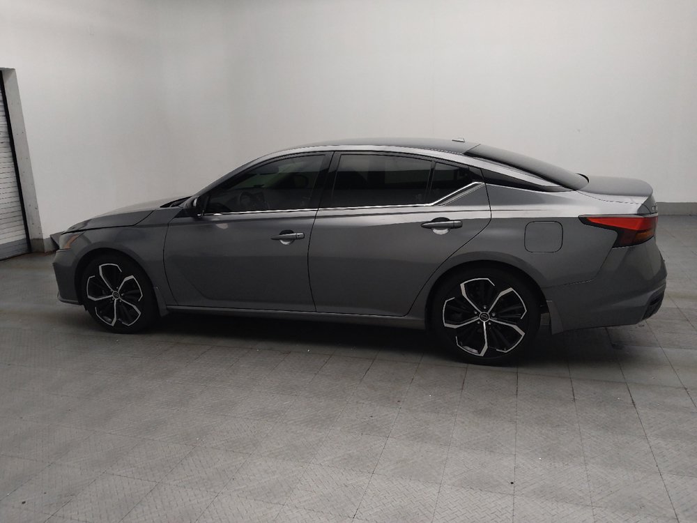 Used 2023 Nissan Altima 2.5 SR FWD image 3