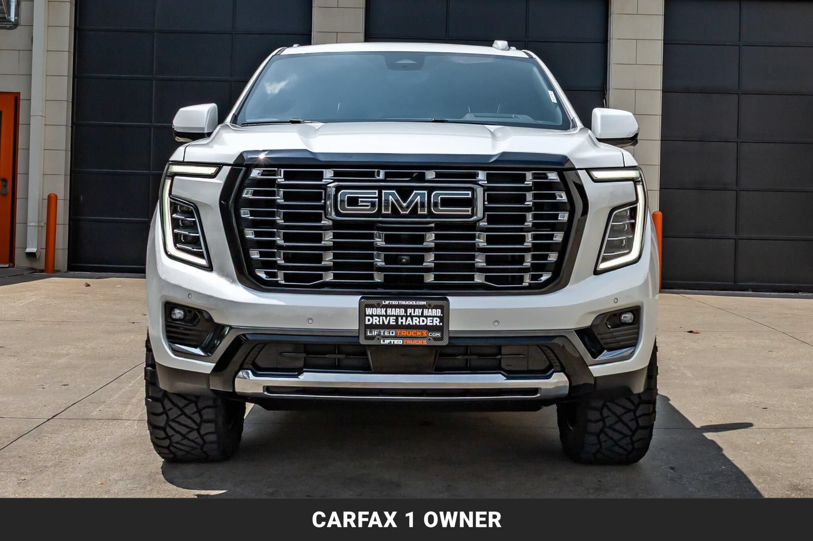 Used 2025 GMC Yukon Denali Ultimate AWD/4WD image 4