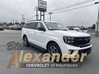 Used 2025 Ford Expedition Active video 1