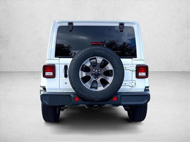 Used 2018 Jeep Wrangler Unlimited Sahara AWD/4WD image 4
