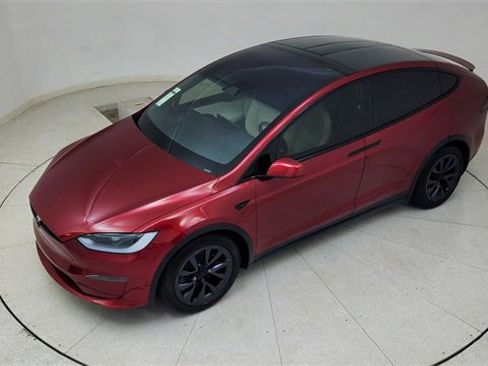 Used 2024 Tesla Model X image 87