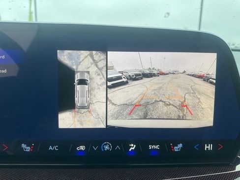 New 2026 Chevrolet Traverse Z71 image 23