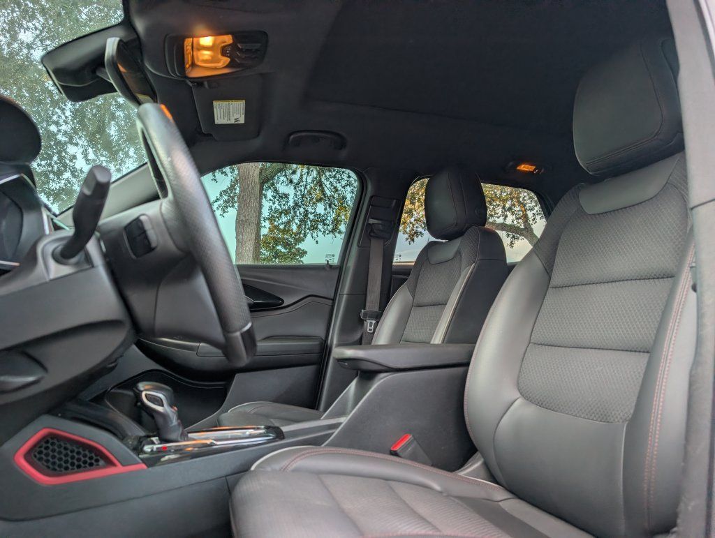 Used 2023 Chevrolet TrailBlazer RS w/ Sun and Liftgate Package AWD/4WD image 15