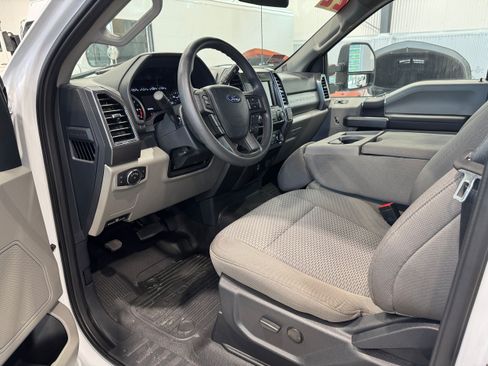Used 2022 Ford F250 XLT w/ XLT Value Package AWD/4WD image 10