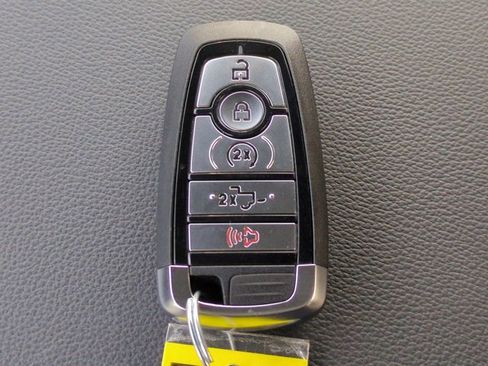 New 2025 Ford F150 Lariat w/ Equipment Group 502A High image 28