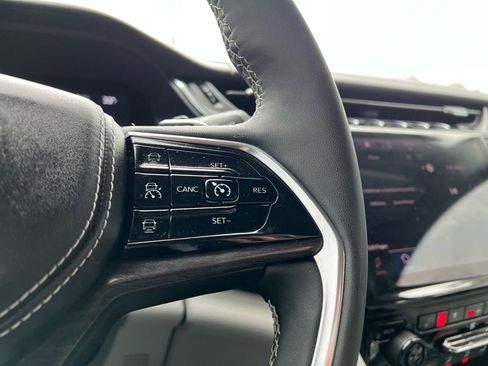 Used 2023 Jeep Grand Cherokee Overland image 13