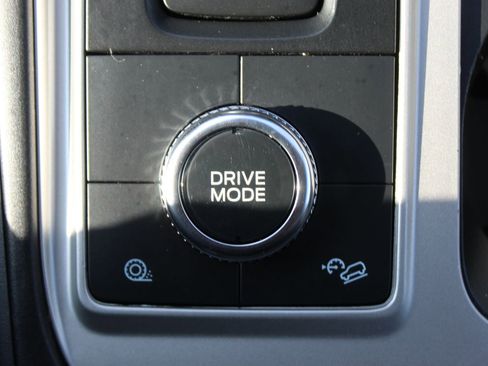 Used 2023 Ford Explorer 4WD image 28