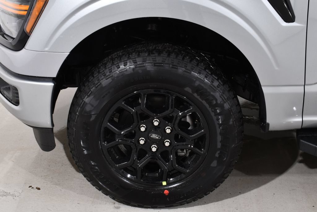 New 2026 Ford F150 XLT w/ XLT Black Appearance Package AWD/4WD image 23