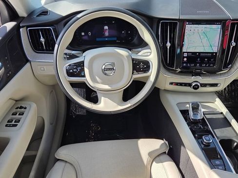 Used 2022 Volvo XC60 B5 Inscription w/ Advanced Package AWD/4WD image 11