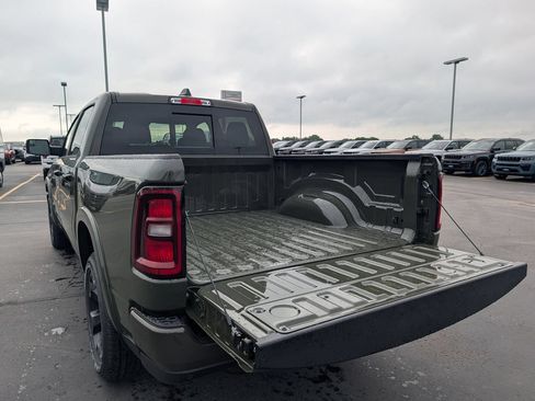 New 2026 RAM 1500 Big Horn AWD/4WD image 7