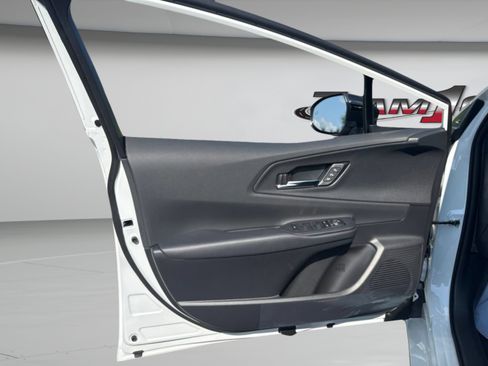New 2026 Toyota Prius Plug-In Hybrid FWD image 19