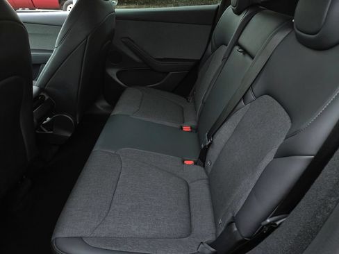 Used 2026 Tesla Model Y AWD image 13