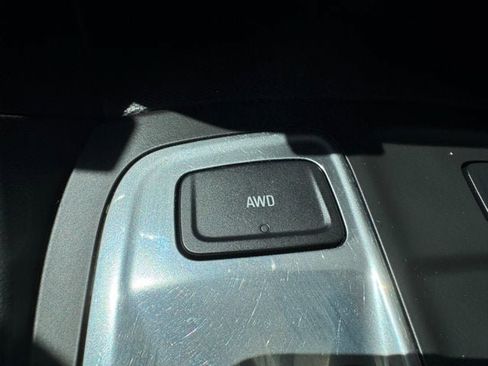 Used 2023 Chevrolet Equinox LT AWD/4WD image 19