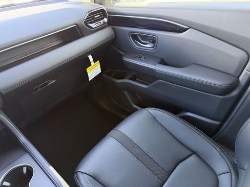 New 2025 Honda Pilot Touring image 16