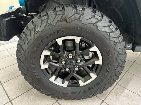 Used 2024 Jeep Wrangler Rubicon w/ Technology Group image 16