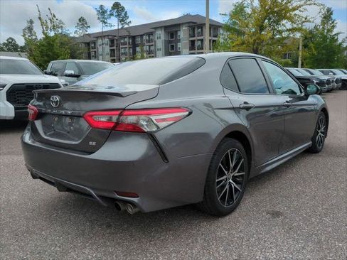 Certified 2018 Toyota Camry SE FWD image 6