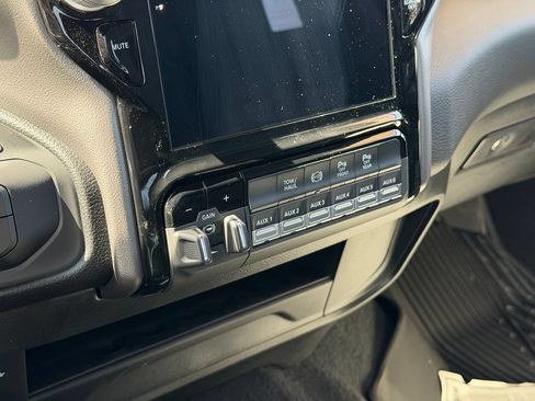 New 2026 RAM 3500 Big Horn AWD/4WD image 25