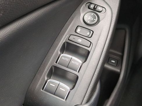 Used 2018 Honda Accord Touring image 25