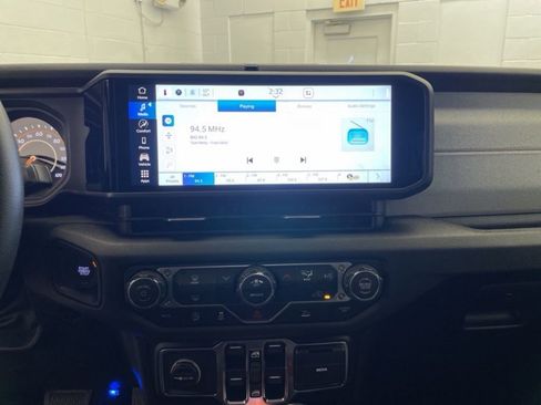 New 2026 Jeep Gladiator Sport image 10