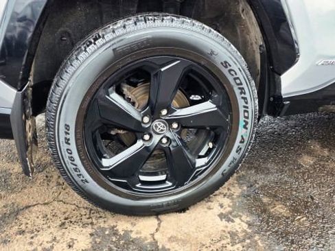 Used 2019 Toyota RAV4 XSE AWD/4WD image 45