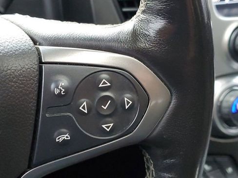 Used 2018 Chevrolet Suburban Premier image 14