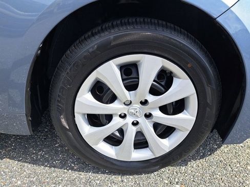 Used 2022 Toyota Corolla LE image 17
