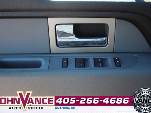 Used 2011 Ford F150 XLT w/ XLT Chrome Pkg image 27