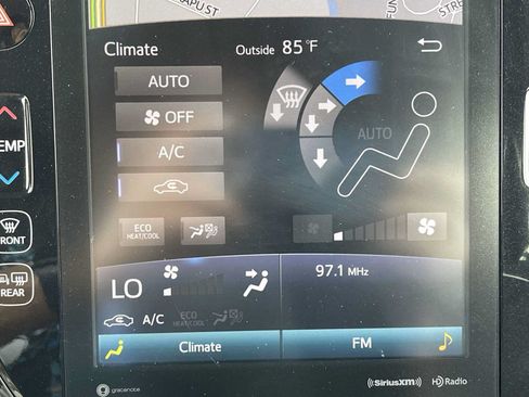 Used 2021 Toyota Prius Prime XLE FWD image 16