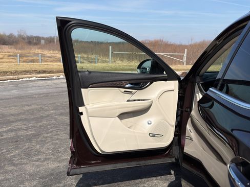 Used 2023 Buick Envision Avenir image 10