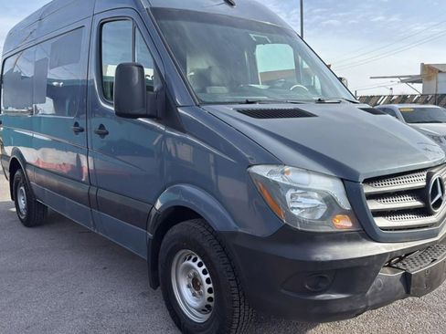 Used 2018 Mercedes-Benz Sprinter 2500 image 23