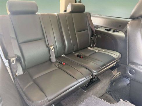 Used 2013 Chevrolet Suburban LTZ AWD/4WD image 17