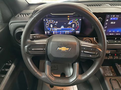 Used 2024 Chevrolet Colorado W/T image 22