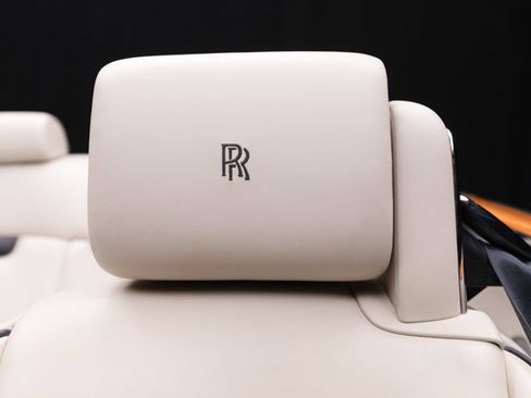 Used 2010 Rolls-Royce Phantom Drophead Coupe image 14